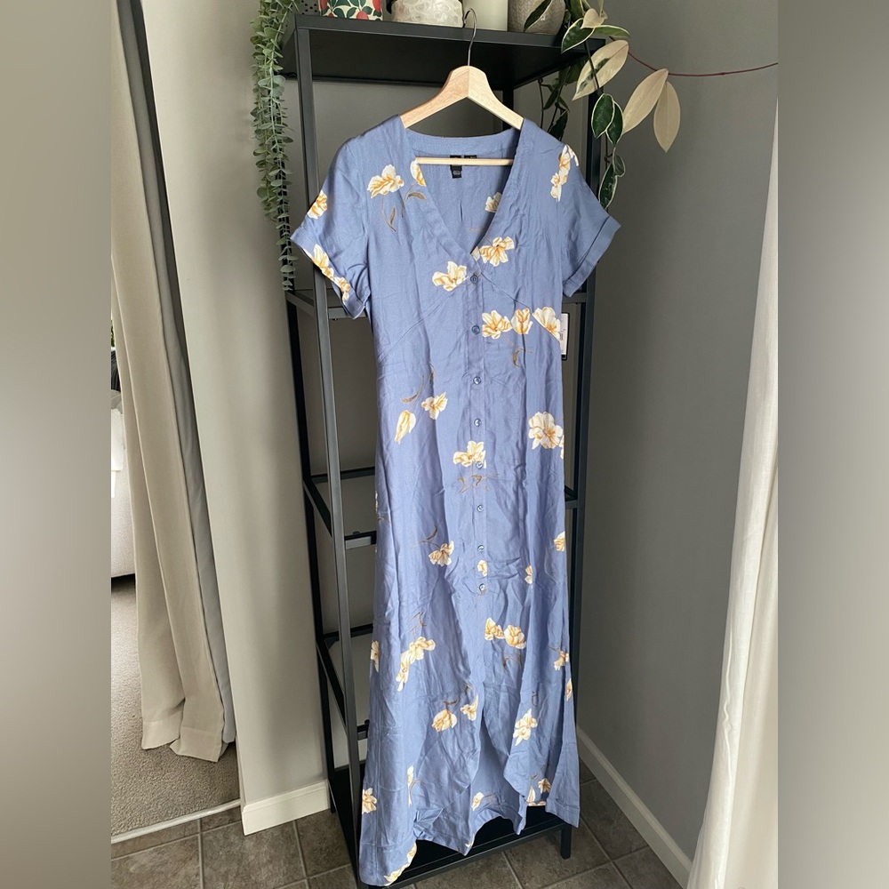 NWT Volcom Button Front Floral Maxi Dress